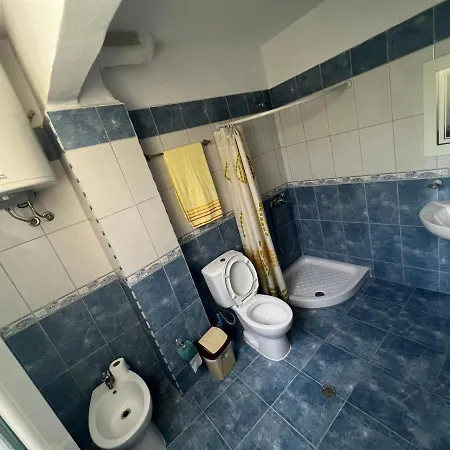 Apartment Shtepi Me Qera